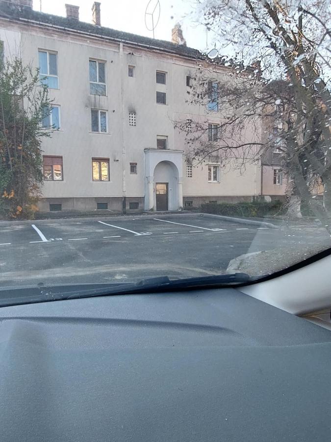 Apartament Dabe Hd Hunedoara Exterior photo